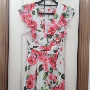 ❌DONATED❌ Flirty Floral Romper